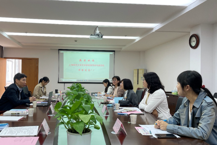 交流、讨论现场 交流、讨论现场