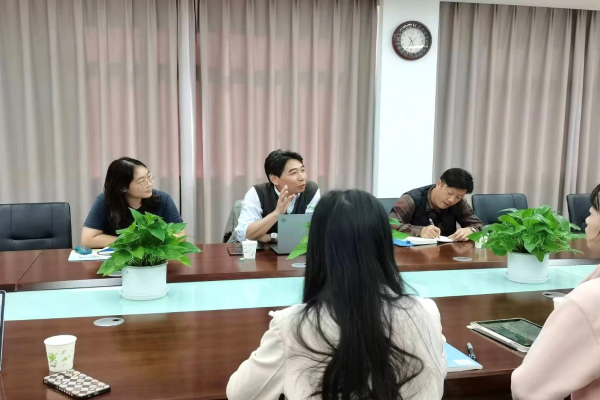 座谈会现场 座谈会现场